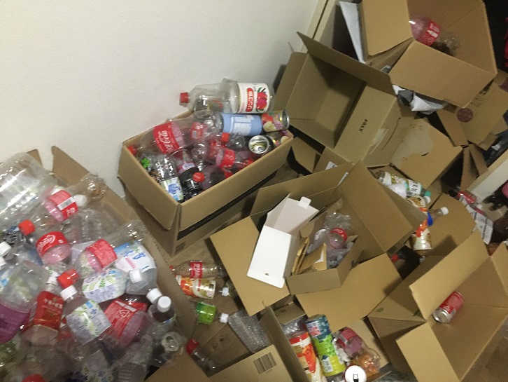 大量のペットボトル 缶 段ボールの回収 粗大ゴミ回収東京川崎相談所
