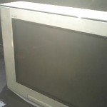 32インチのブラウン管テレビ